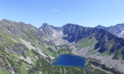 Temnosmrečinské plesá