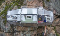 skylodge5